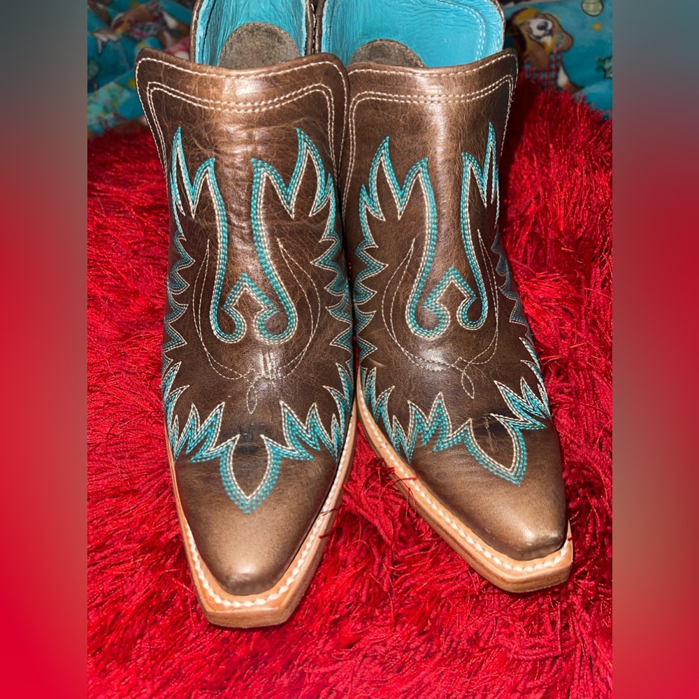 size  7 booties